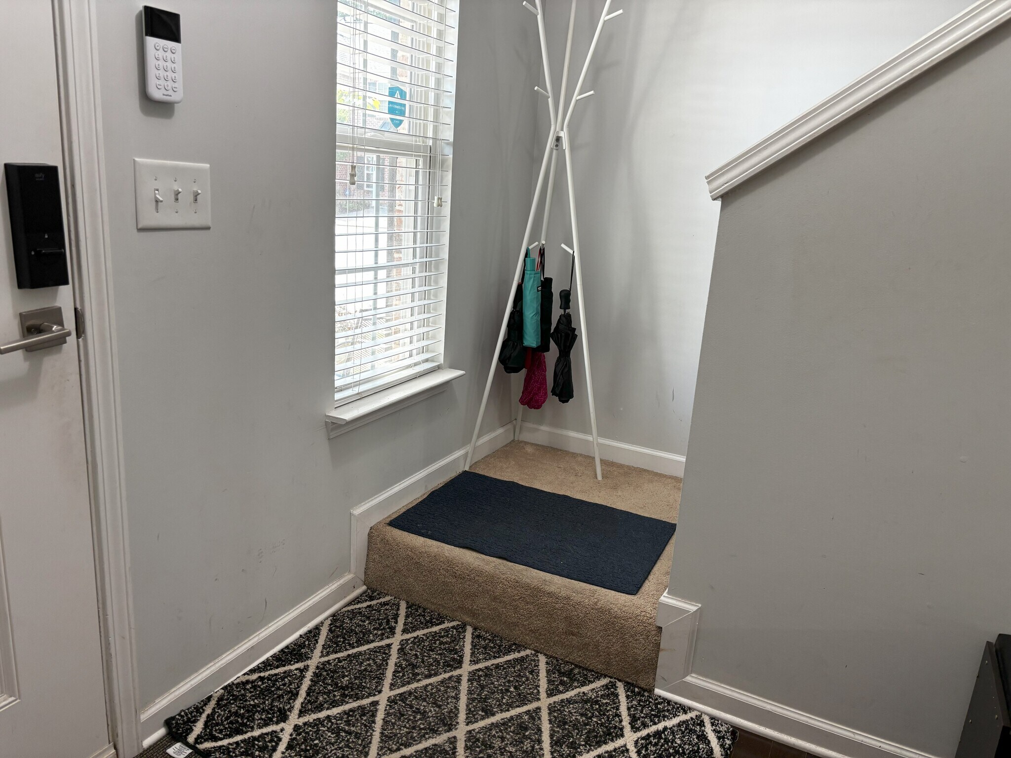 Building Photo - 5600 Moresby Ct