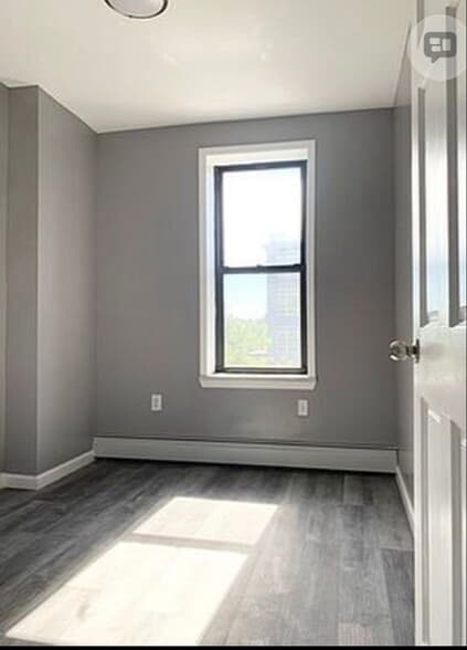 Building Photo - 93-38 43rd Ave