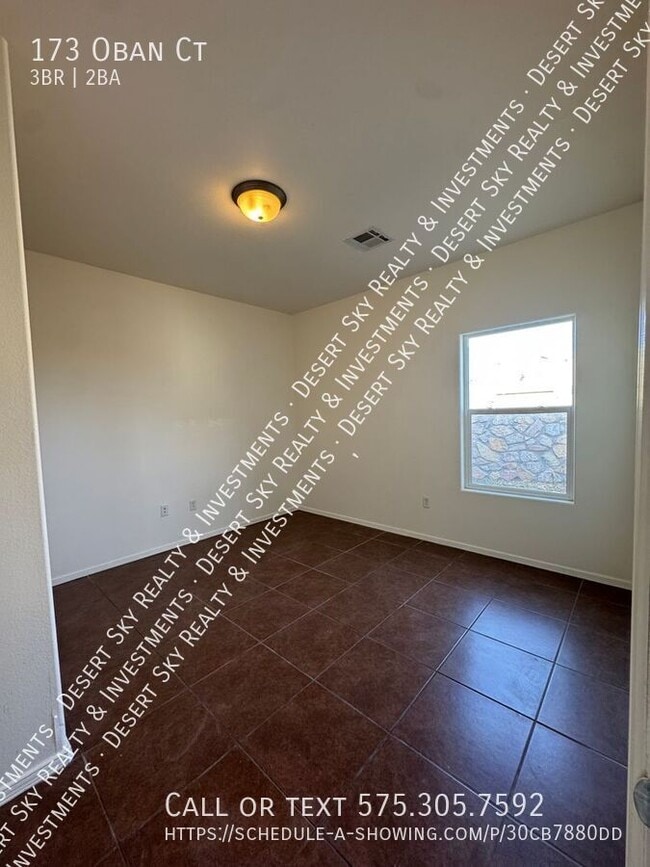 Building Photo - 173 Oban Ct