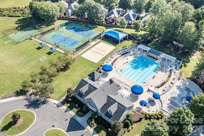 Building Photo - 8811 Singleton Ct