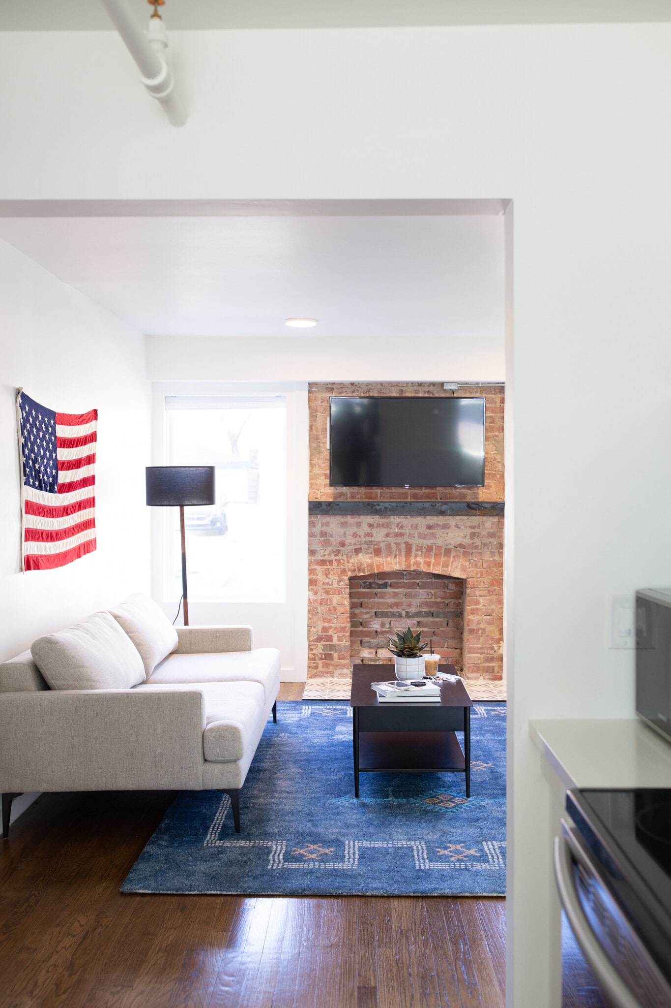 Building Photo - Chapman Apartments