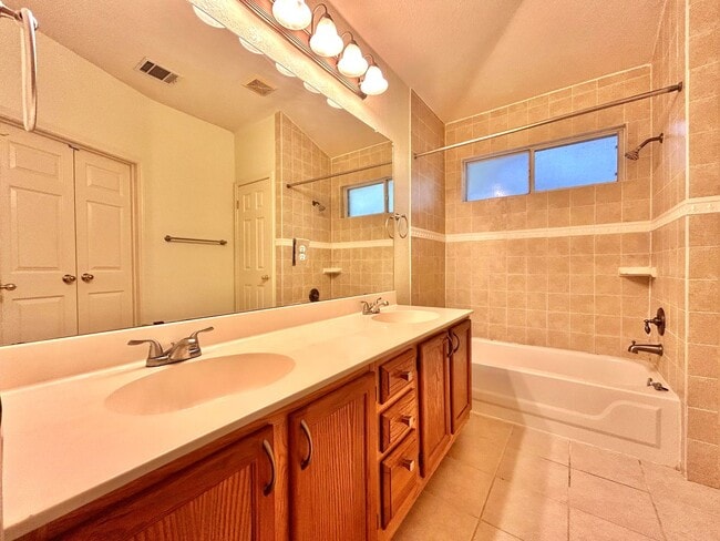 Building Photo - Charming 3/BR 2/BA Home with Covered Deck ...