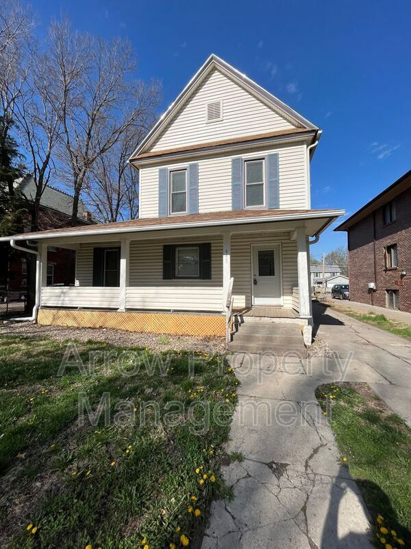 Building Photo - 445 N 25th St