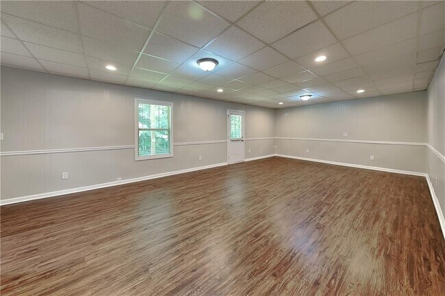 Building Photo - 183 Meadow Point
