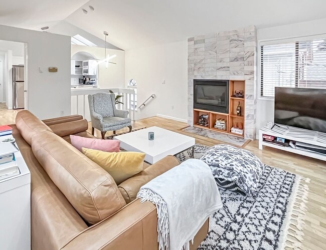 Building Photo - Charming Ballard 3BR Home with Patio, Garage in Prime Location