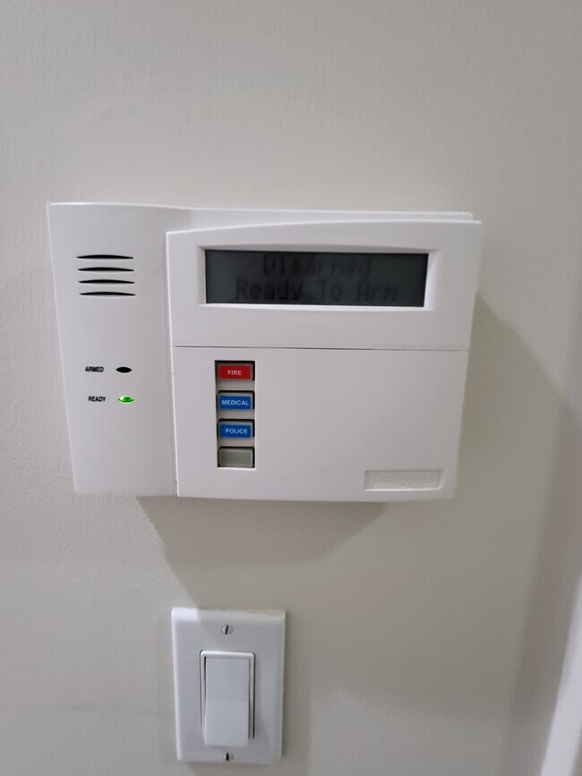 Building Photo - 17544 Blythe St