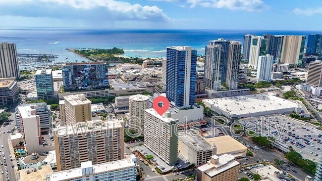 Building Photo - 780 Amana St