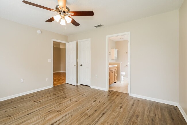 Building Photo - 652 Morning Mist Way