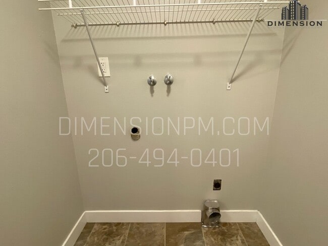 Building Photo - Kent East Hill Rambler