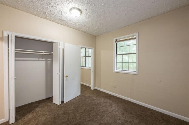 Building Photo - 3038 Courtney Dr