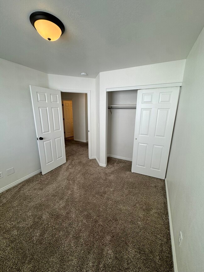 Building Photo - 4148 W 5060 S