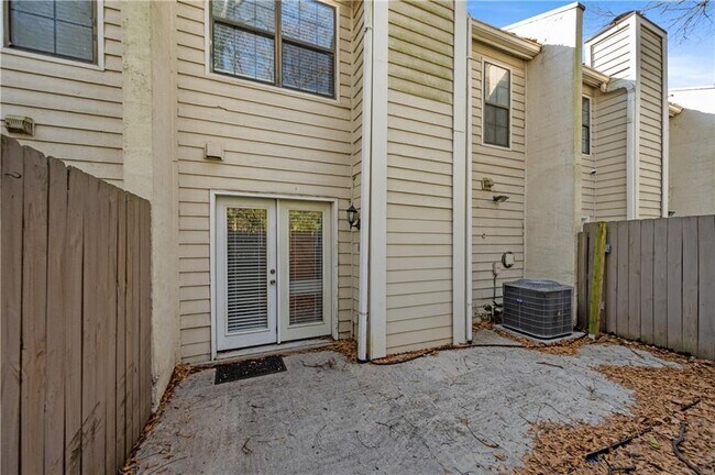 Building Photo - 1771 Defoor Ave NW