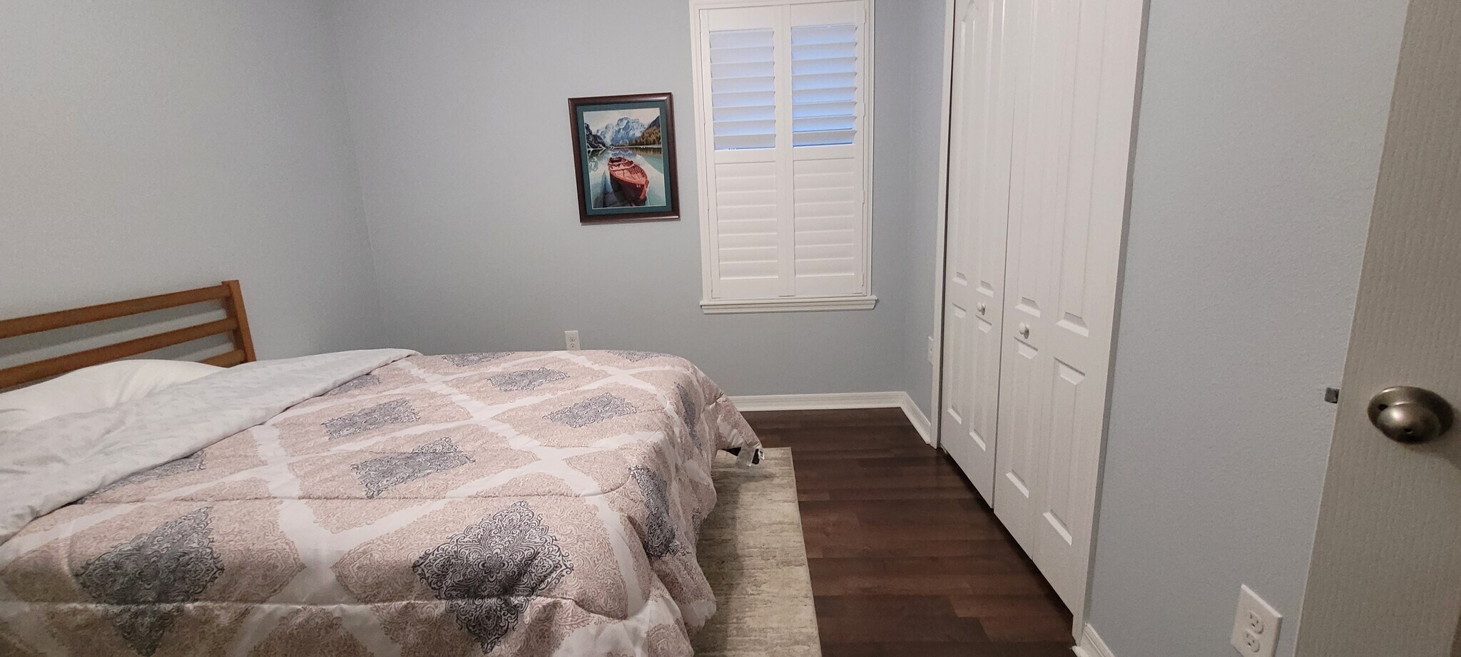 Building Photo - 910 Fallbrooke Ave