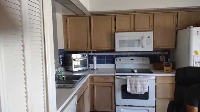 Building Photo - 13829 Timberland Dr