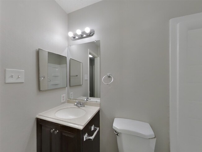 Building Photo - 4227 Burkegate Dr