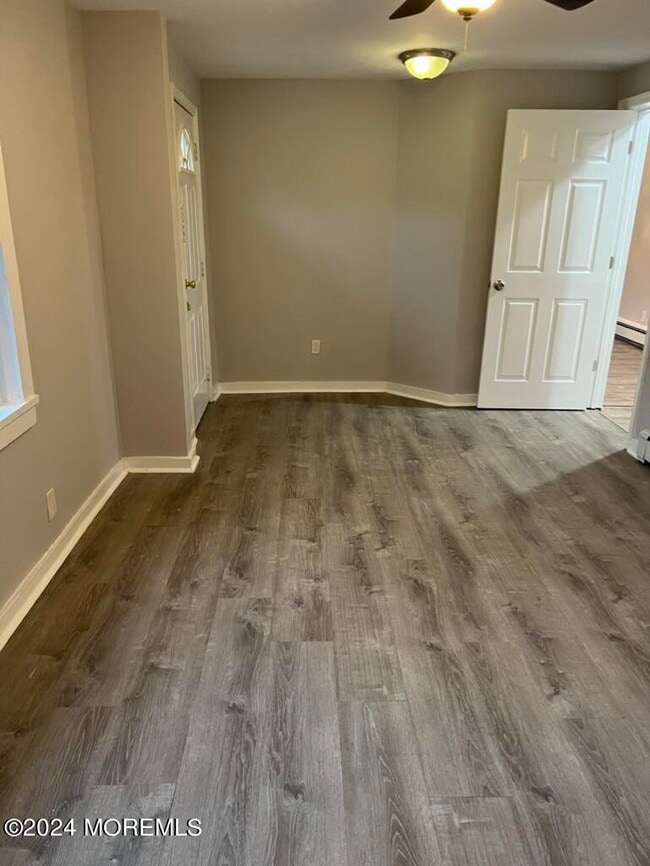 Building Photo - 615 2nd Ave