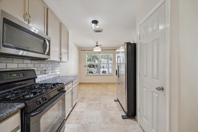 Building Photo - 17610 Prospect Meadows Dr