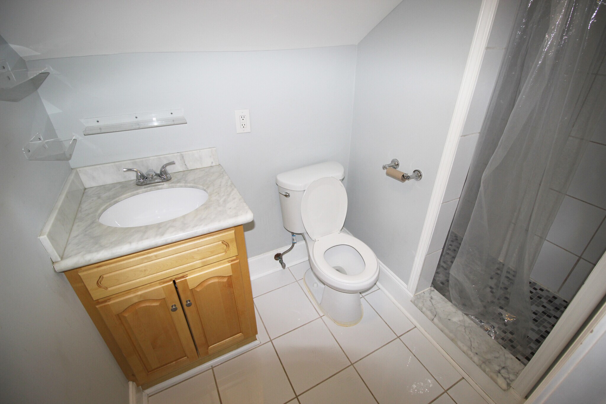 Building Photo - 3033 Toledano St