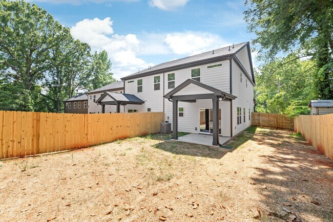Building Photo - Bright & Modern New Construction Townhome ...