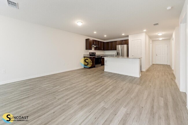 Building Photo - 1 Rosecroft Ln