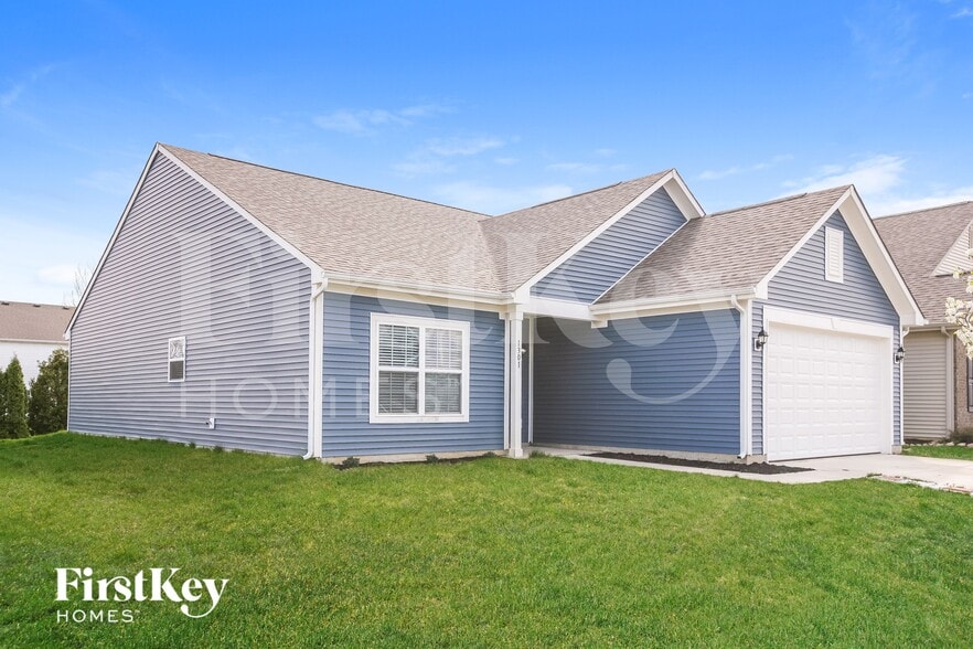 Building Photo - 1301 Greenbriar Wy