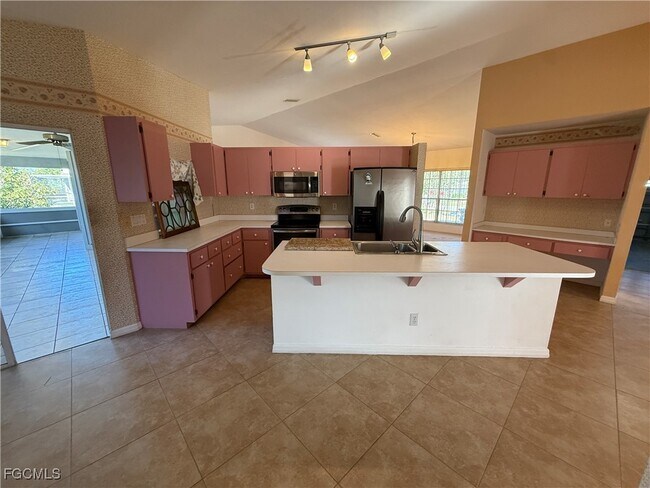 Building Photo - 132 Dania Cir