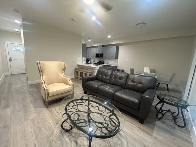 Building Photo - 5712 Harbrook Dr