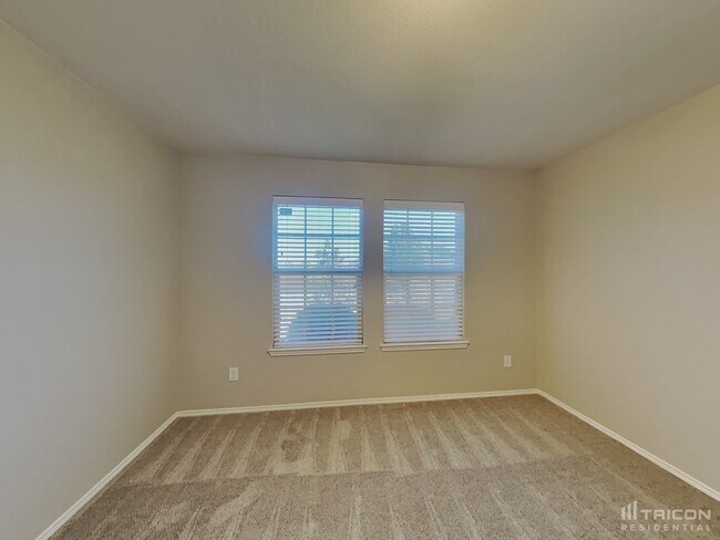 Building Photo - 2611 Frederick St