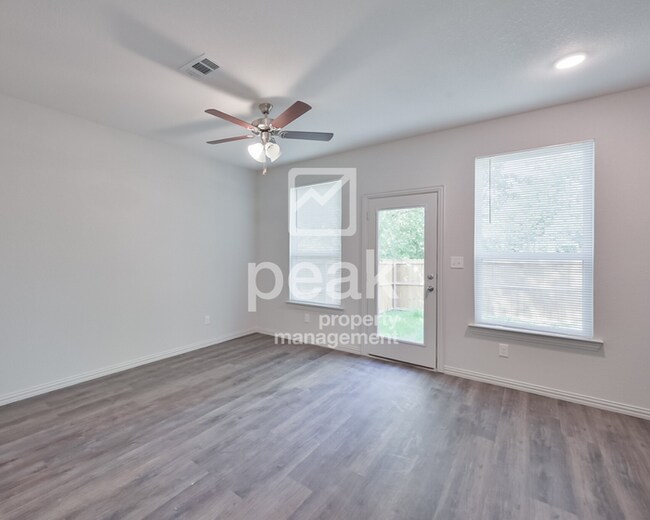 Building Photo - $1500! BEAUTIFUL 2 Bedroom in FORT WORTH!