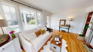 Building Photo - Sylvan Park Fully Furnished Home and Guest House-Shorter Term Leases Available!