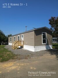 Building Photo - 475 E Robins St
