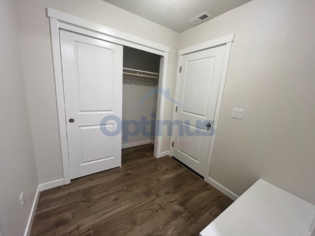 Building Photo - Live in Style! Single-Level 4-Bedroom Home with Modern Upgrades & Amenities