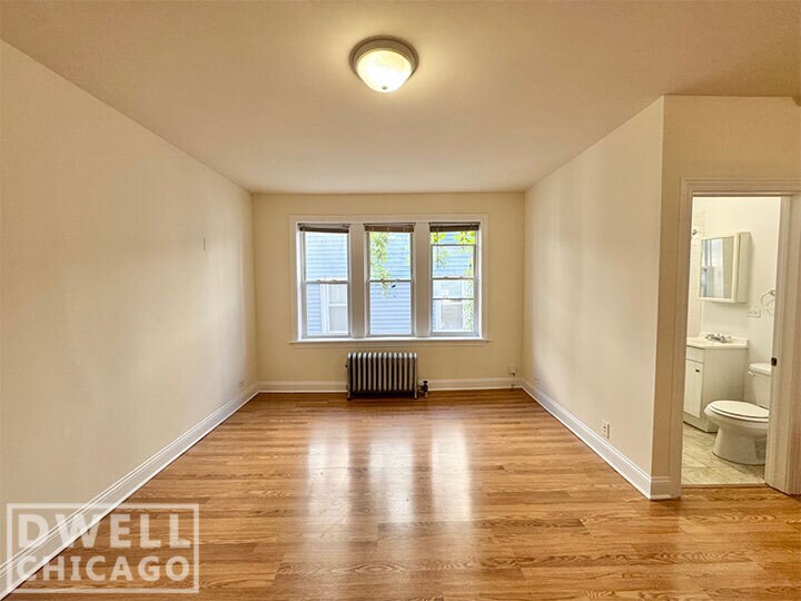 Building Photo - 2606 N Kimball Ave