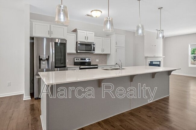 Building Photo - 764 Alexander Commons Dr