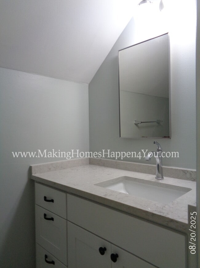 Building Photo - 2160 Trade St SE