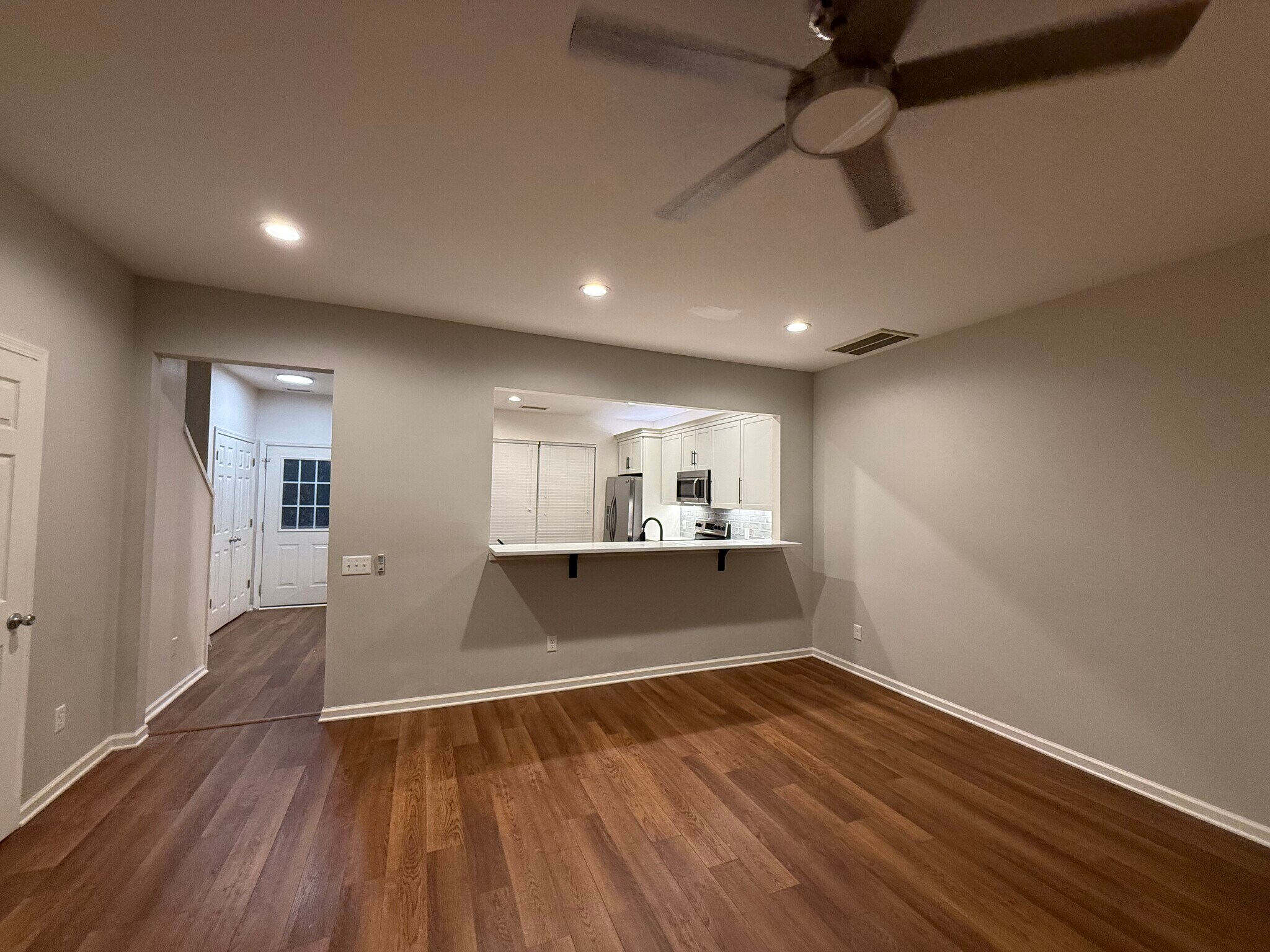 Building Photo - 6617 Rothchild Dr