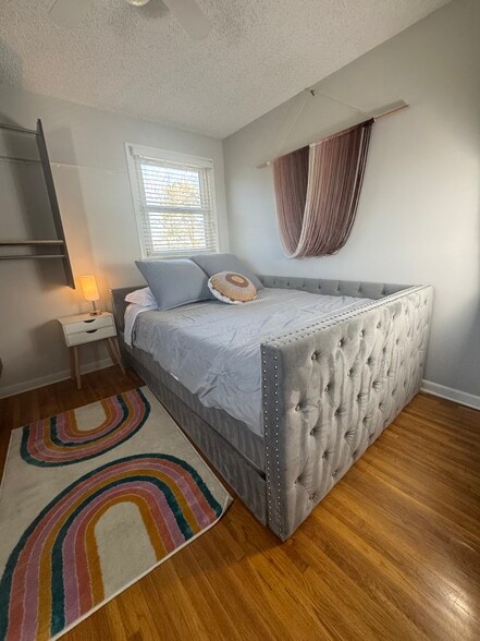 Building Photo - 3841 Dubois Dr