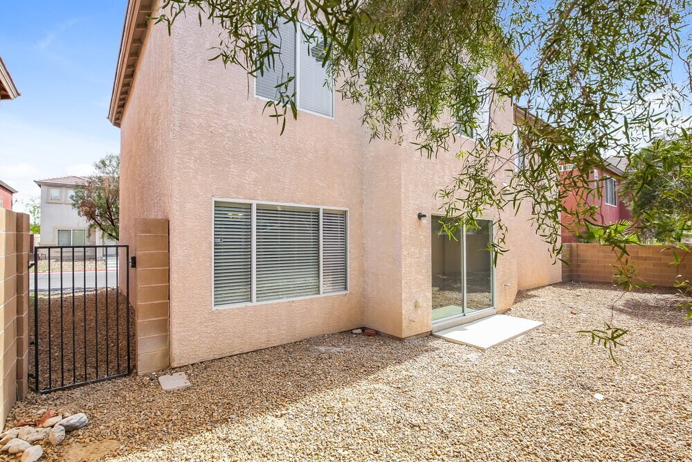 Building Photo - 5309 Las Cruces Heights St
