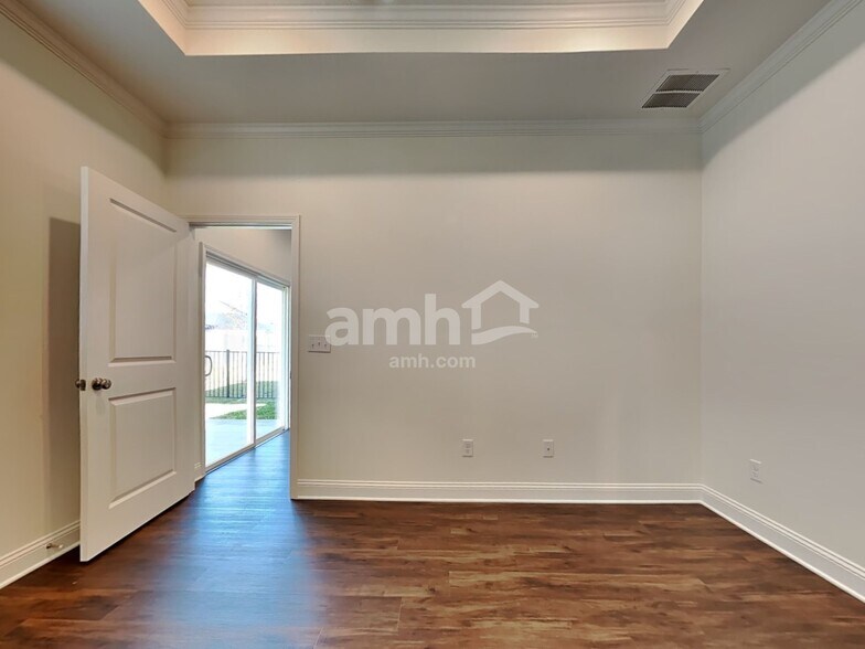 Building Photo - 133 Elcano Ln