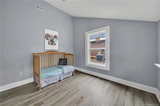 Building Photo - Beautifully renovated 3 bedroom, 2 full bathroom in Rock Hill