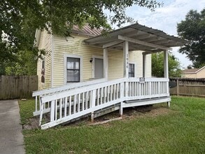 Building Photo - FOR RENT in LAFAYETTE!