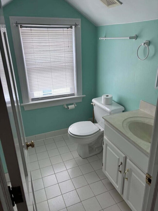 Building Photo - 6541 Broadwater Cir