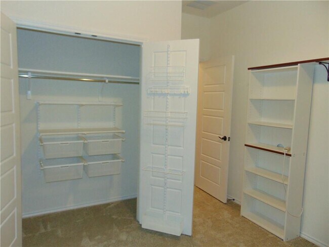 Building Photo - 6201 Conestoga Wagon Way