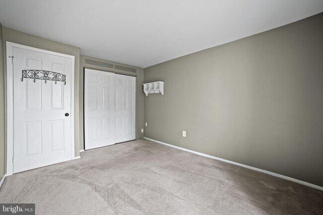 Building Photo - 1058 Norwood Ct