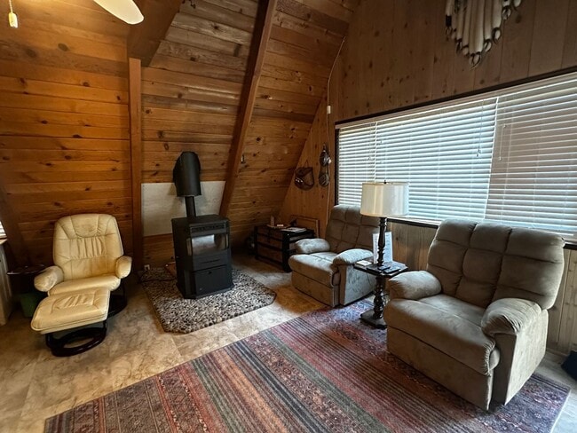 Building Photo - Cozy Home for Rent in Long Barn, CA