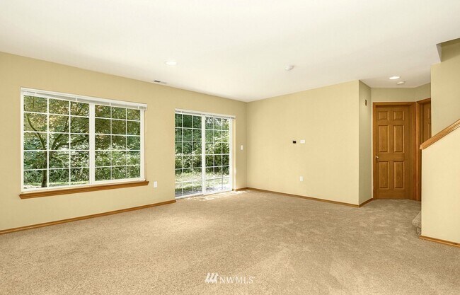 Building Photo - 18641 NE 55th Way