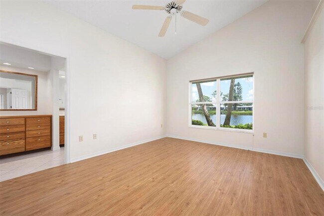 Building Photo - 799 Harrington Lake Dr N
