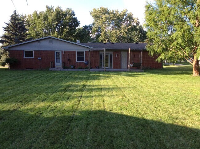 Building Photo - 18342 Clairmont Dr