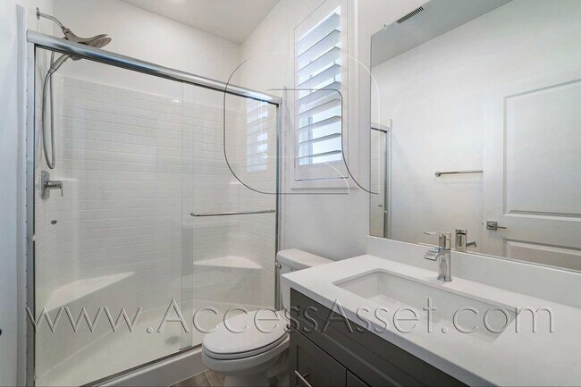 Building Photo - Spacious 4 Bed/3.5 Bath Gem Home In Menifee!