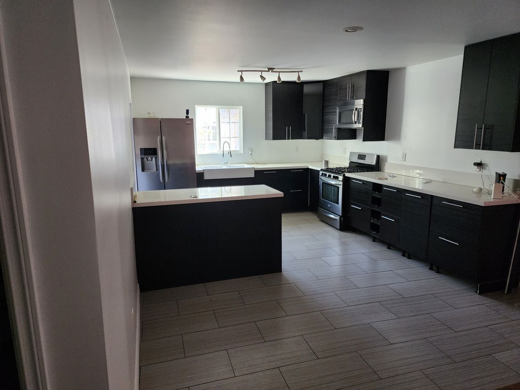 Building Photo - 1459 W 102nd St